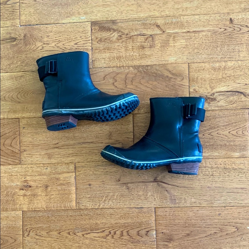 Sorel Women's Black Duck Ankle Boots